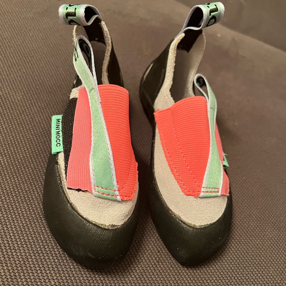 Climbing shoes kids size